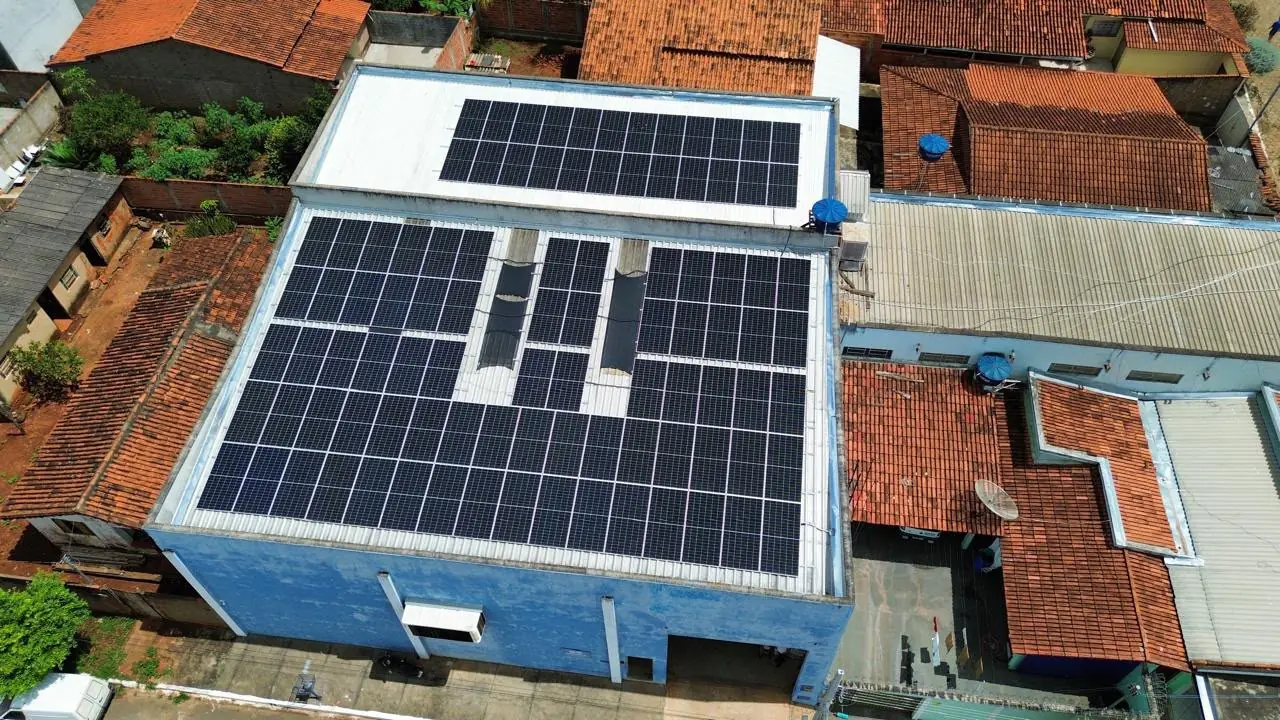Projeto Sol Future: sistema solar em prédio comercial